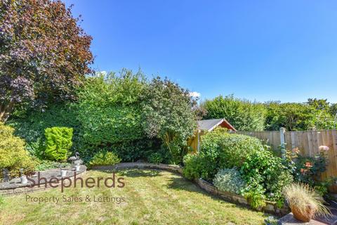 2 bedroom detached bungalow for sale, Great Meadow, Broxbourne EN10