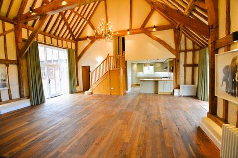 4 bedroom barn conversion to rent, Ickleford, nr Hitchin, Hertfordshire