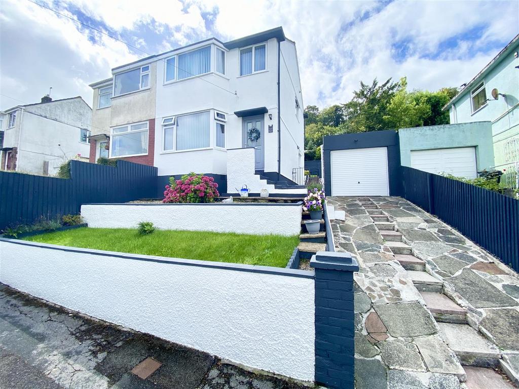 Merafield drive, plympton, plymouth pl7 1 tp