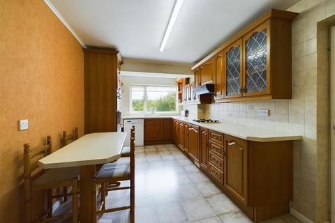 18 Arden Road, Furnace Green, Crawley, RH10 6HS