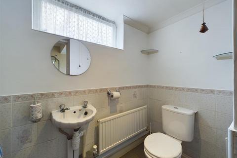 18 Arden Road, Furnace Green, Crawley, RH10 6HS