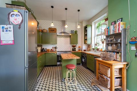 17 Mayfield Road, Manchester, M16 8FU