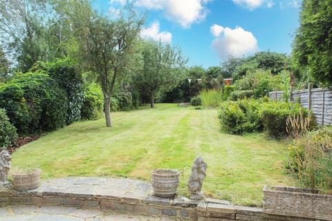 3 bedroom semi-detached bungalow for sale, Ladbrooke Drive, Potters Bar EN6