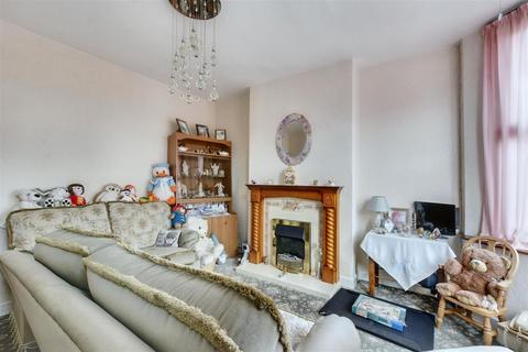 2 bedroom terraced house for sale, Trent Road, Beeston, Nottingham