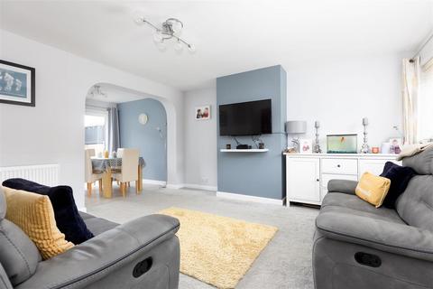 3 bedroom terraced house for sale, Rookery Walk, Clifton, Beds SG17 5HW