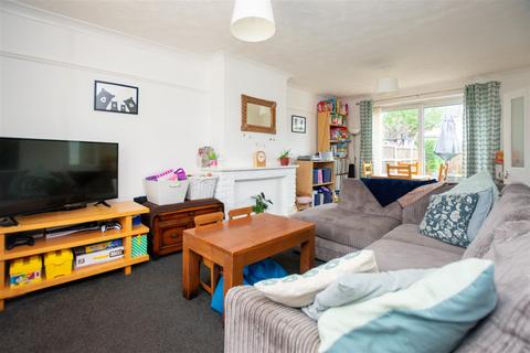 3 Blaise Close, Nottingham, NG11 9BW