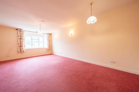 2 bedroom flat for sale, Highmill Court, Dundee