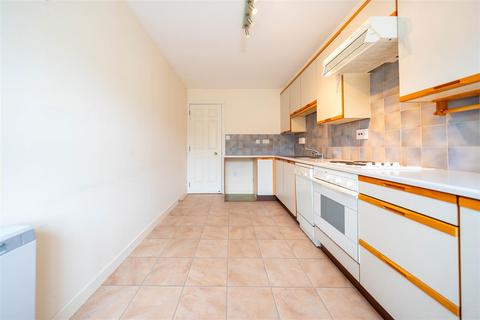 2 bedroom flat for sale, Highmill Court, Dundee