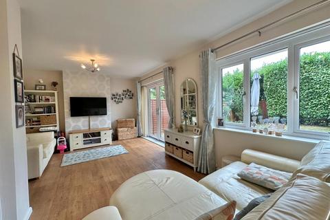 34 Grasscroft, Northampton, NN2 8QH