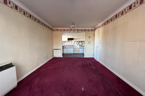 2 bedroom flat for sale, St Catherines Lodge, Lammas Road, Coventry CV6