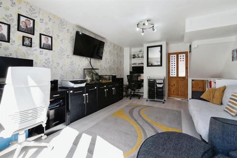 2 bedroom terraced house for sale, Arnold Place, Tilbury