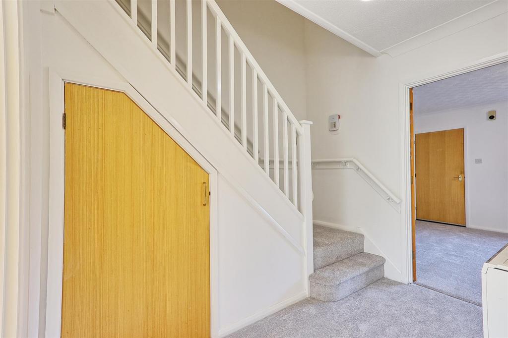 IMG 3866 7 8 easy HDR-interior3.jpg