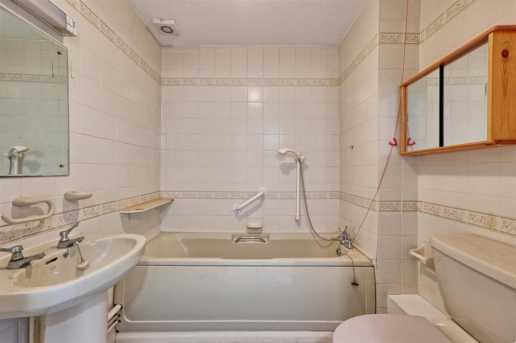 IMG 3902 3 4 easy HDR-interior3.jpg