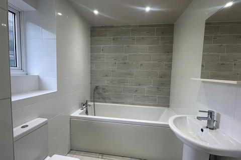 111 Knights Croft, New Ash Green, Longfield, DA3 8HY