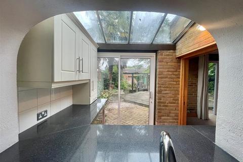 111 Knights Croft, New Ash Green, Longfield, DA3 8HY