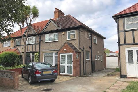 3 bedroom semi-detached house to rent, Gresham Road, Hounslow TW3