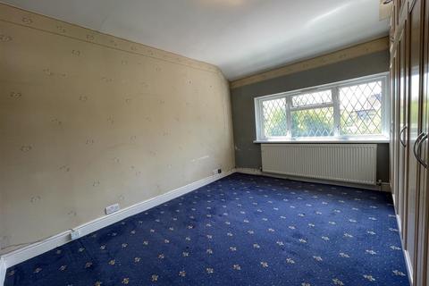 3 bedroom semi-detached house to rent, Gresham Road, Hounslow TW3