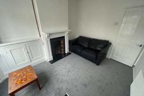 2 bedroom terraced house to rent, Clarendon Park Road, Leicester