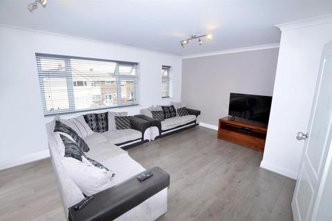 2 bedroom flat for sale, Canvey Island SS8