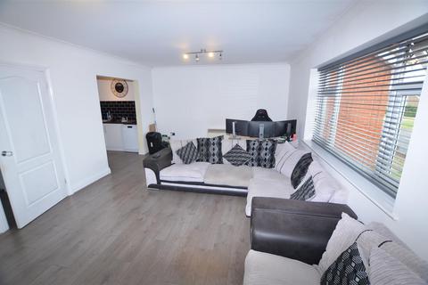 2 bedroom flat for sale, Canvey Island SS8