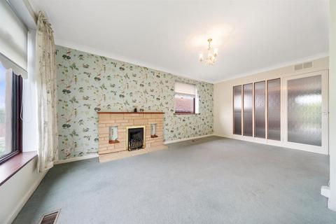 2 bedroom bungalow for sale, 27 Jubilee Close, Ledbury, Herefordshire, HR8