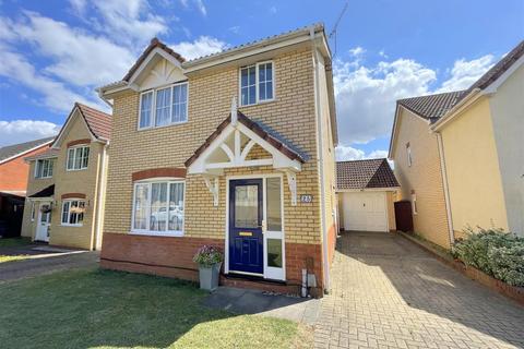 3 bedroom detached house for sale, Ickworth Crescent, Rushmere St. Andrew, Ipswich