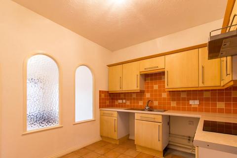 2 bedroom flat for sale, Marks Court, Southend-on-Sea SS1