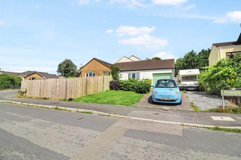 2 bedroom bungalow for sale, Borough Road, Great Torrington, Devon, EX38