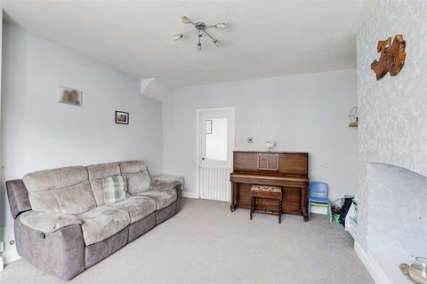 4 bedroom end of terrace house for sale, Hawthorne Avenue, Long Eaton NG10