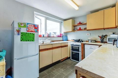 52 Bankside Close, Coventry, CV3 4GD