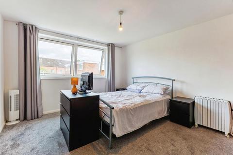 52 Bankside Close, Coventry, CV3 4GD