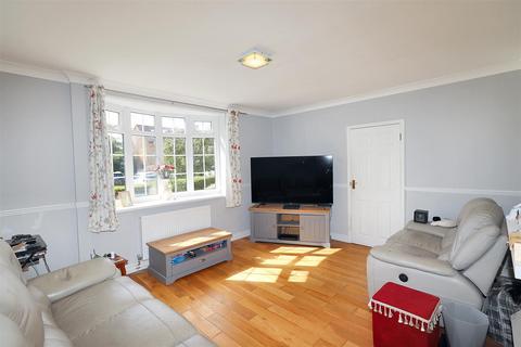 4 bedroom end of terrace house for sale, Grantham Green, Borehamwood