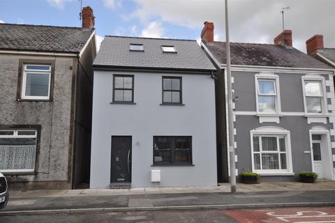 3 bedroom house for sale, Market Street, Whitland