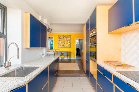 36 Ashgrove Road, Bedminster, Bristol, BS3 3JW