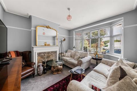 79 Hall Road, Isleworth, TW7 7PB