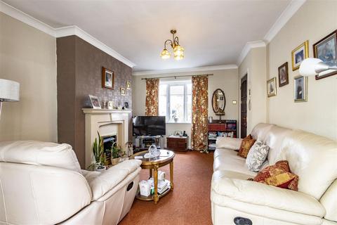 13 Poolsbrook Road, Duckmanton, Chesterfield, S44 5EL