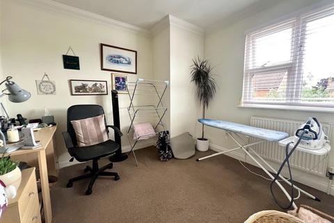 5 Bramble Tye, Harwich, CO12 5DQ