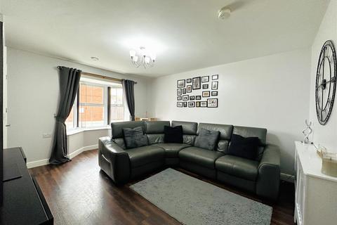 3 bedroom end of terrace house for sale, Mulberry Gardens, Goole