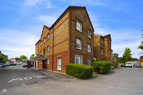 2 bedroom apartment to rent, Stockbridge Road, Chichester