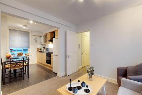 2 bedroom apartment for sale, Middle Street, London EC1A