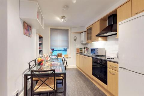 2 bedroom apartment for sale, Middle Street, London EC1A