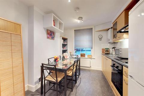 2 bedroom apartment for sale, Middle Street, London EC1A