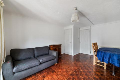 2 bedroom house for sale, Myrna Close, Colliers Wood SW19