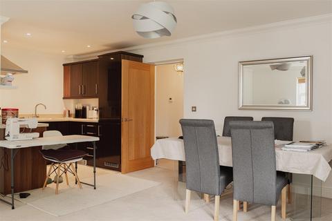 2 bedroom apartment for sale, Carlton Road, Reigate