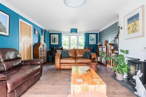 62 Queens Road, Devizes, SN10 5HR