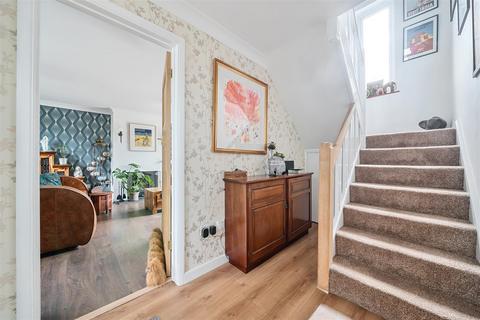 62 Queens Road, Devizes, SN10 5HR