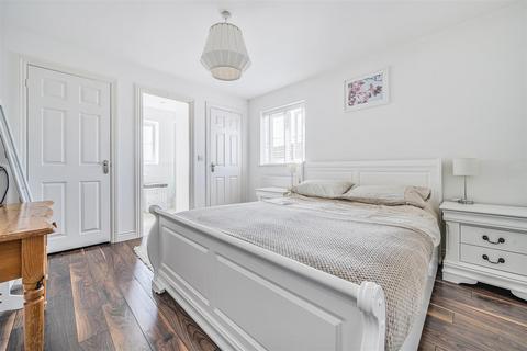 2 Britannia Close, Bowerhill, Melksham, SN12 6WB