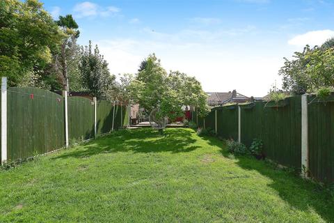 69 Ash Grove, Hounslow, TW5 9DU