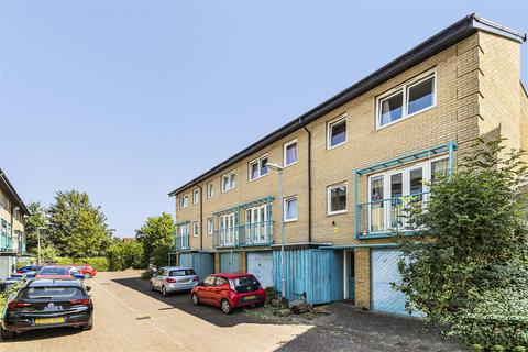 3 bedroom townhouse for sale, Ainsworth Place, Cambridge CB1