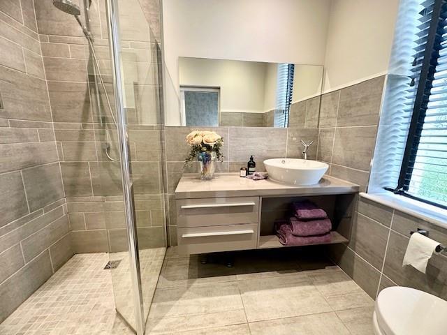 En suite shower room